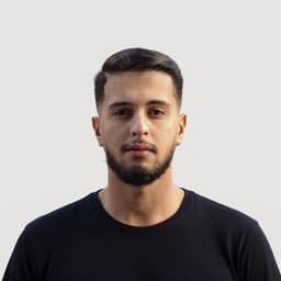 يونس — مؤسّس مُشيد